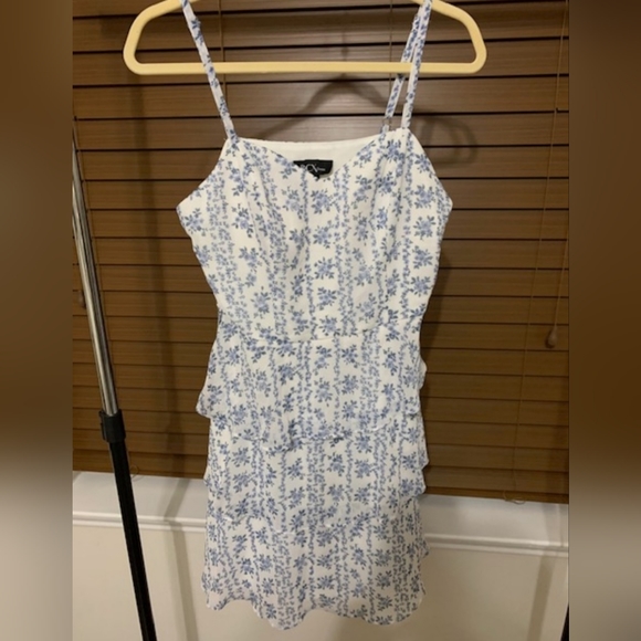 Women's clothing(74) - Picture 4 of 7